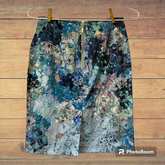 H&M Floral Pencil Skirt   Size 2   EUC - Picture 2 of 5